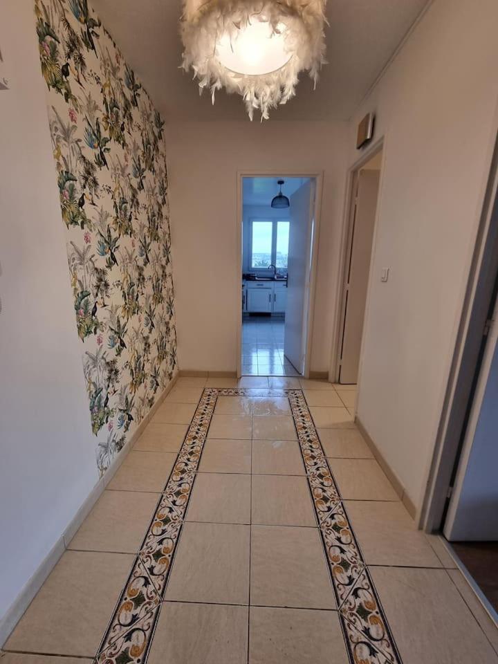 Grand Appartement 3 Chambres Disney - Paris - 82M2 Neuilly-sur-Marne Exterior foto