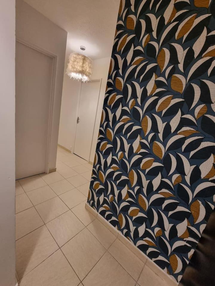 Grand Appartement 3 Chambres Disney - Paris - 82M2 Neuilly-sur-Marne Exterior foto