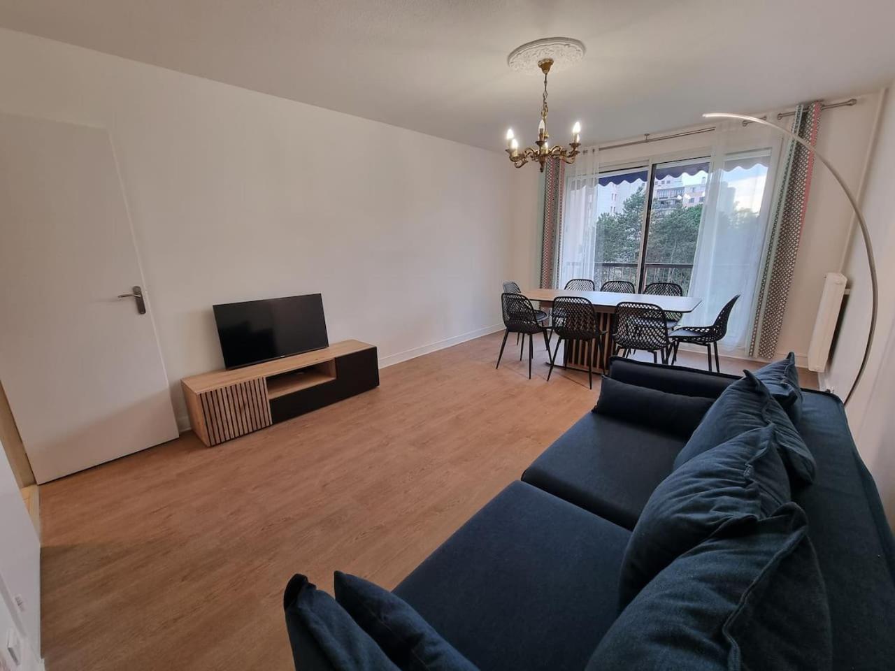 Grand Appartement 3 Chambres Disney - Paris - 82M2 Neuilly-sur-Marne Exterior foto